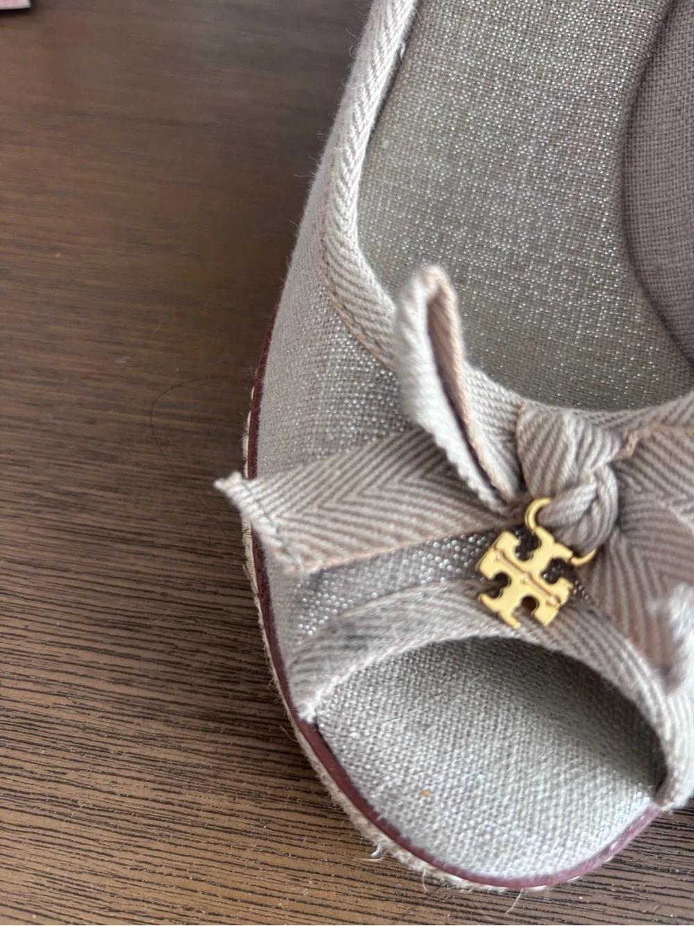 Tory Burch Neutral Beige Peep-Toe Bow Wedge Heels